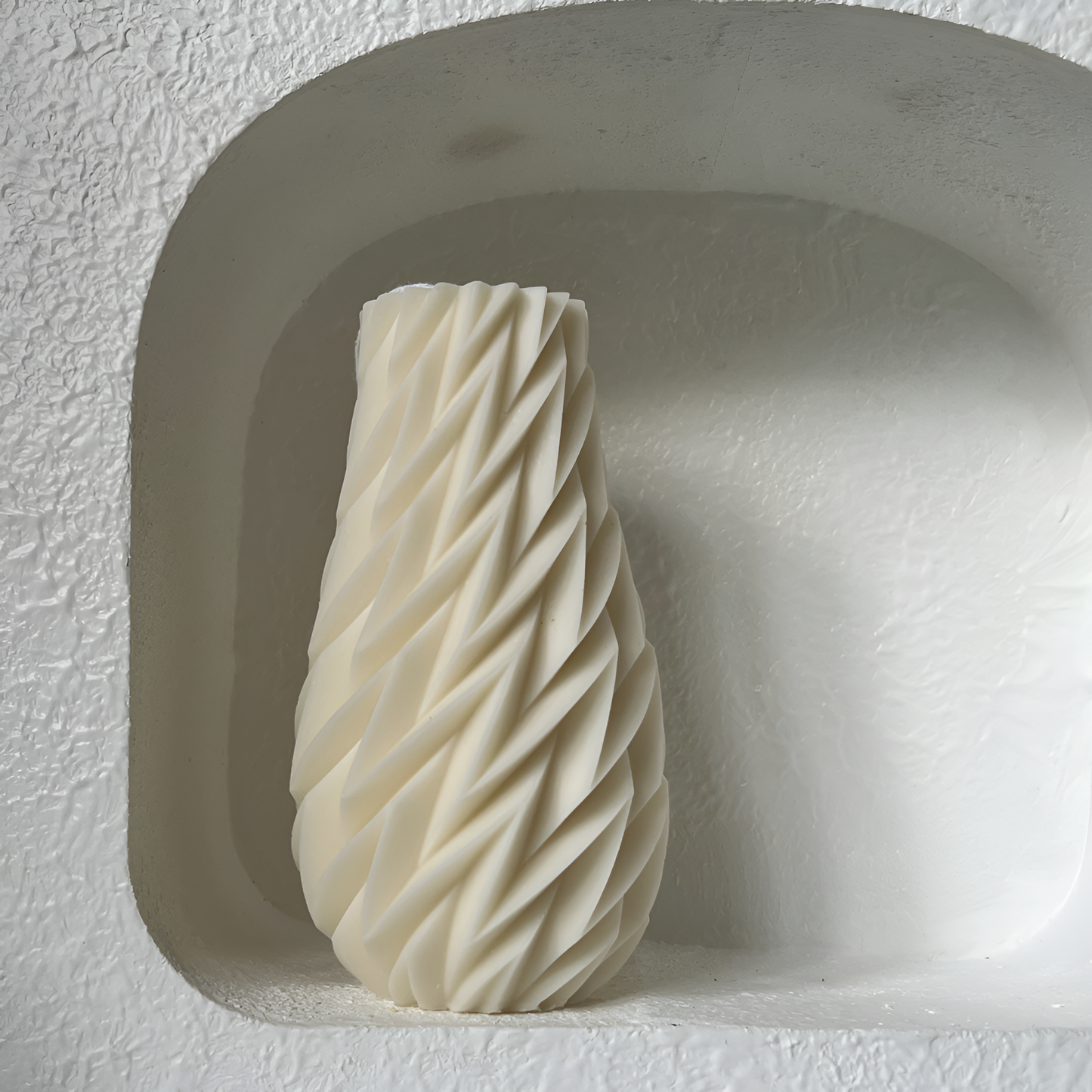 Sculptural Manhattan Zig Candle