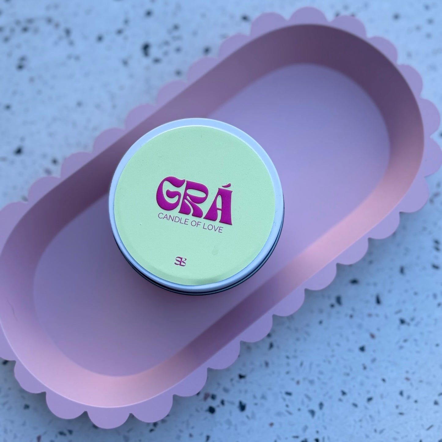 Grá | Gaeilge candle Tin of Love